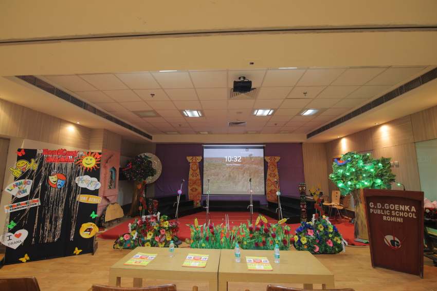 presentation in presentation hall,best cbse school in rohini
